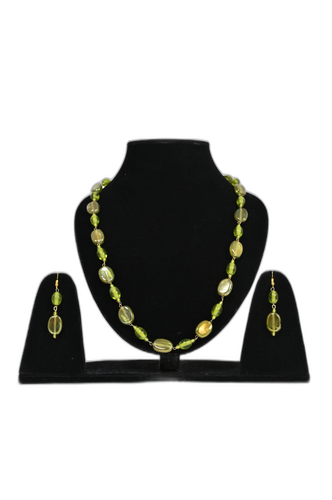Emerald Loop Glass Bead Necklace